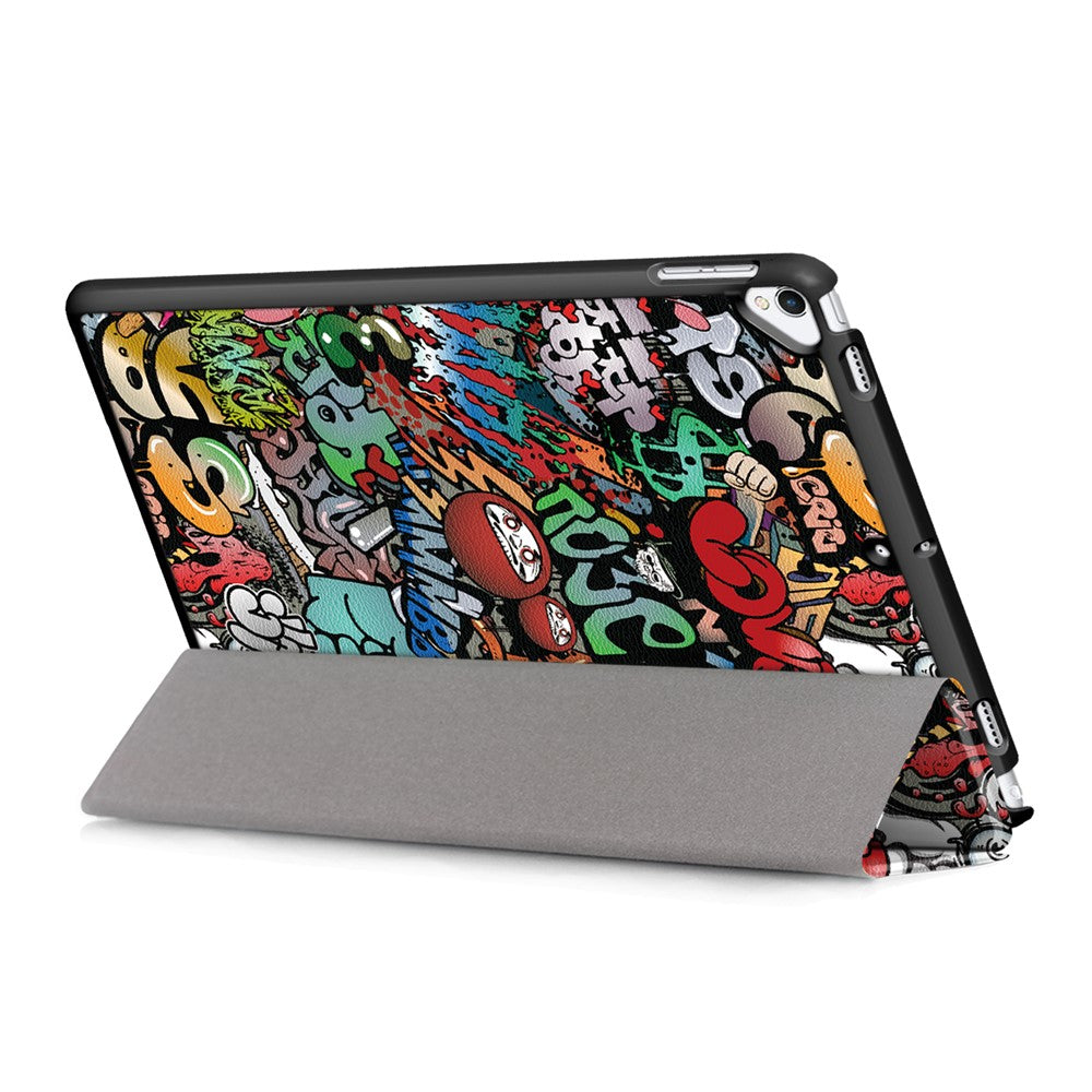 Pattern Printing PU Leather Smart Auto-Wake/Sleep Tri-fold Stand Tablet Shell for iPad 10.2 (2021)/(2020)/(2019) - Cartoon Graffiti