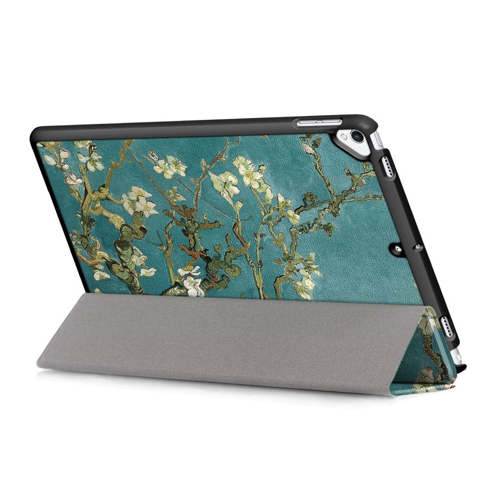 Pattern Printing PU Leather Smart Auto-Wake/Sleep Tri-fold Stand Tablet Shell for iPad 10.2 (2021)/(2020)/(2019) - Peach Blossom