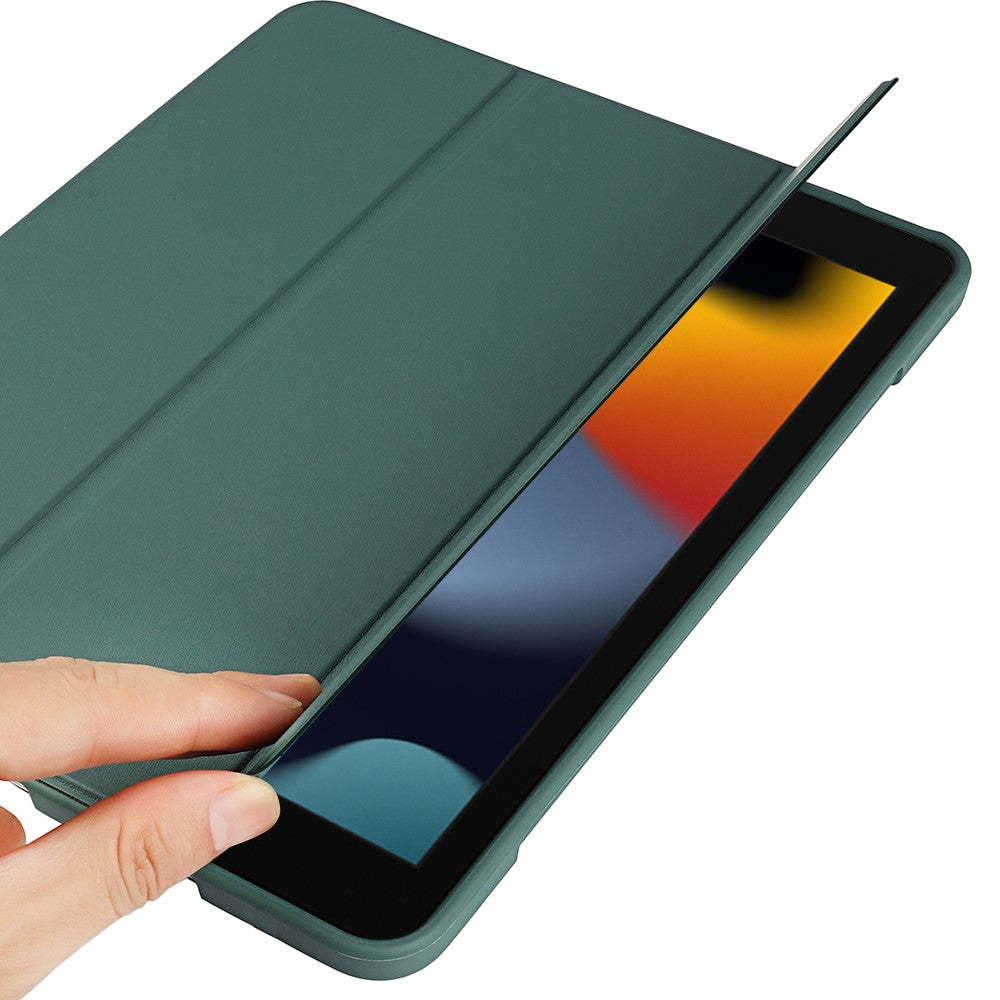 For iPad 10.2 (2020) / (2019) / (2021) Tri-fold Stand Protective Case Microfiber Leather + TPU + Silicone Wake/sleep Tablet Shell with Pen Slot - Dark Green