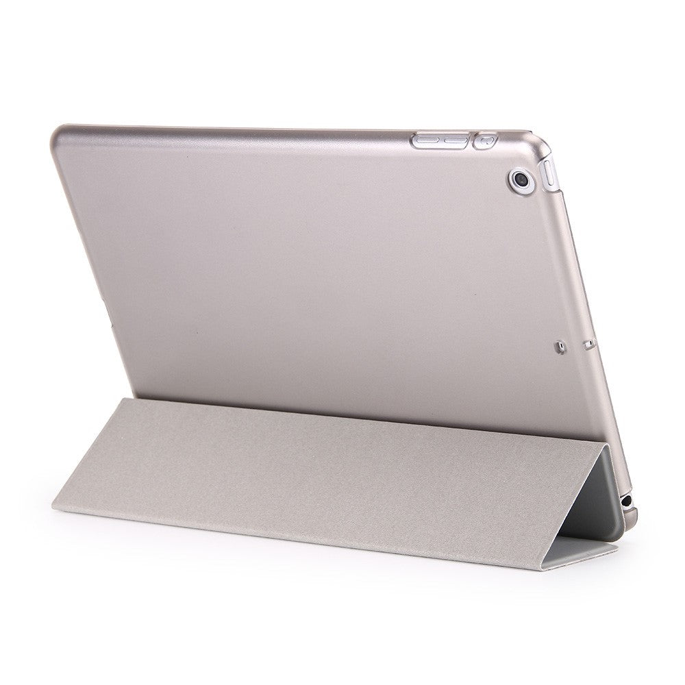 For iPad 9.7-inch (2018) / (2017) Magnetic Tri-Fold Stand Leather Case Smart Awake / Sleep Tablet Cover - Grey